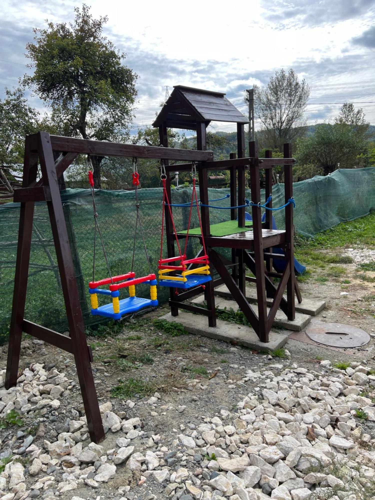 فيلا Casa Lupilor Transfagarasan Căpăţîneni-Ungureni المظهر الخارجي الصورة